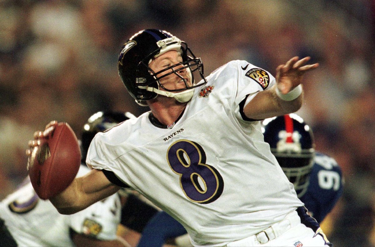 chiefs_outsider's tweet image. Makes you think…

2000 Trent Dilfer: 
590 yds
3 TDs
1 interceptions
33.7% success rate
8.1 Y/A

2025 Drake Maye:

447yds
4 TDs
2 interceptions
34.8% success rate
8.0 Y/A