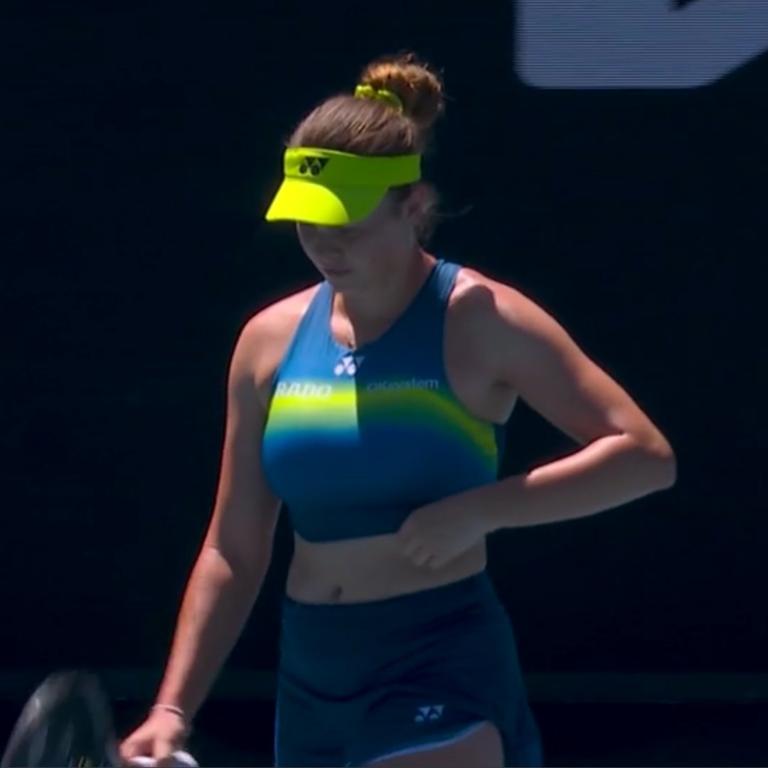 BrightsideM's tweet image. Linda Noskova in the Melbourne heat. #AusOpen #AO26 #AustralianOpen #BrightsideGirls