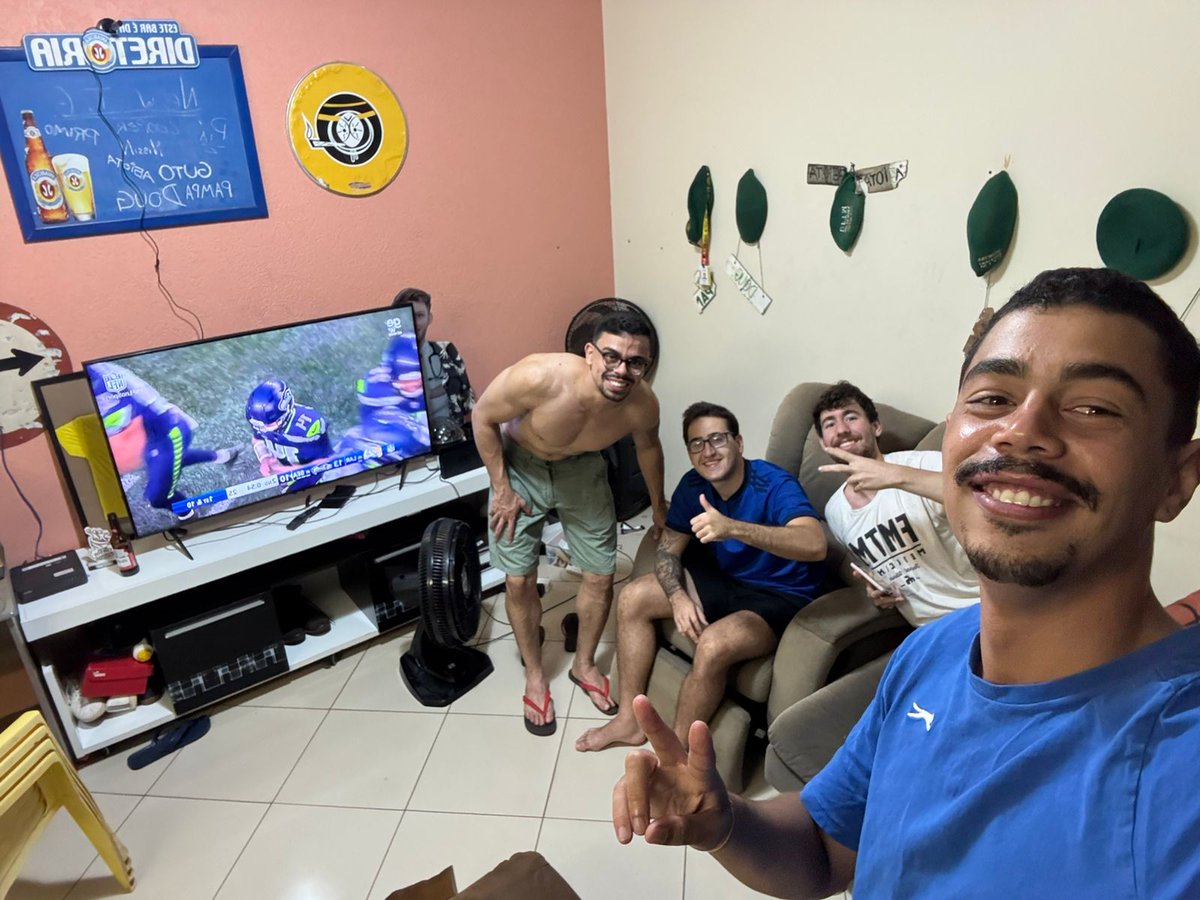 Torcendo pros seahawks pra afogar as mágoas do cruzeiro #NFLnoSportv
