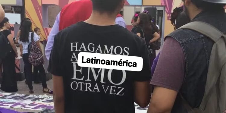 El día de hoy My Chemical Romance dará su primer concierto en Perú cómo parte de su gira, es . momento de hacer a Latinoamérica emo otra vez.