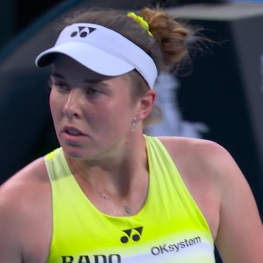 BrightsideM's tweet image. Linda Noskova in the Melbourne heat 2.0 #AusOpen #AO26 #AustralianOpen #BrightsideGirls