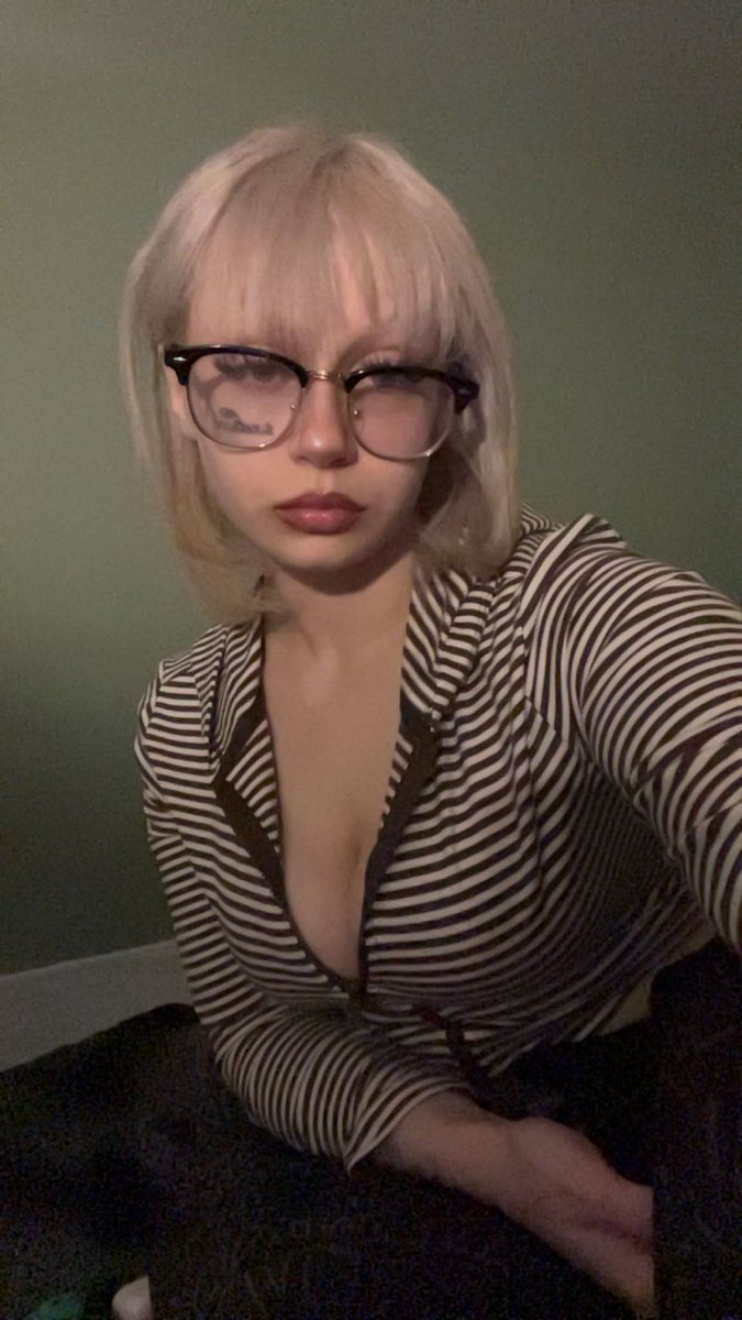 wehateeilish's tweet image. 