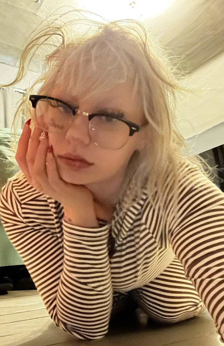 wehateeilish's tweet image. 