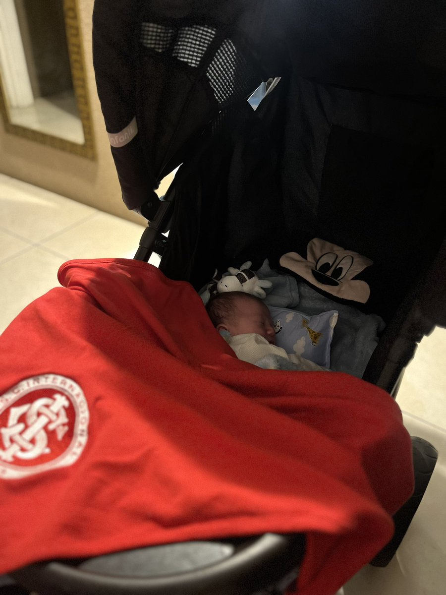 laiikarpinski's tweet photo. Já nasceu dando sorte 🇦🇹 https://t.co/YaPWmlIByA