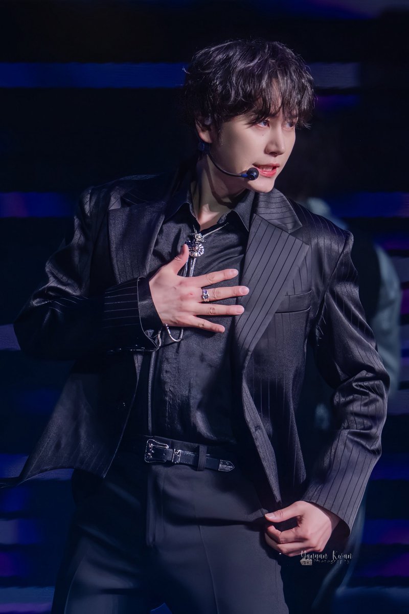 yyyankkk's tweet photo. Big Kyu🐧
That build... so solid.....

20260111 Macau SS10 D3
(Still rocking this fit, I’m never moving on, totally obsessed)

@GaemGyu 

#圭賢 #kyuhyun #규현 #SUPERJUNIOR
#Supershow10 https://t.co/TEZJLuJYFd