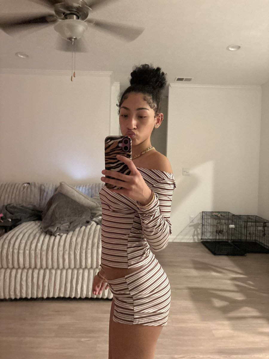 alyssia tweet media