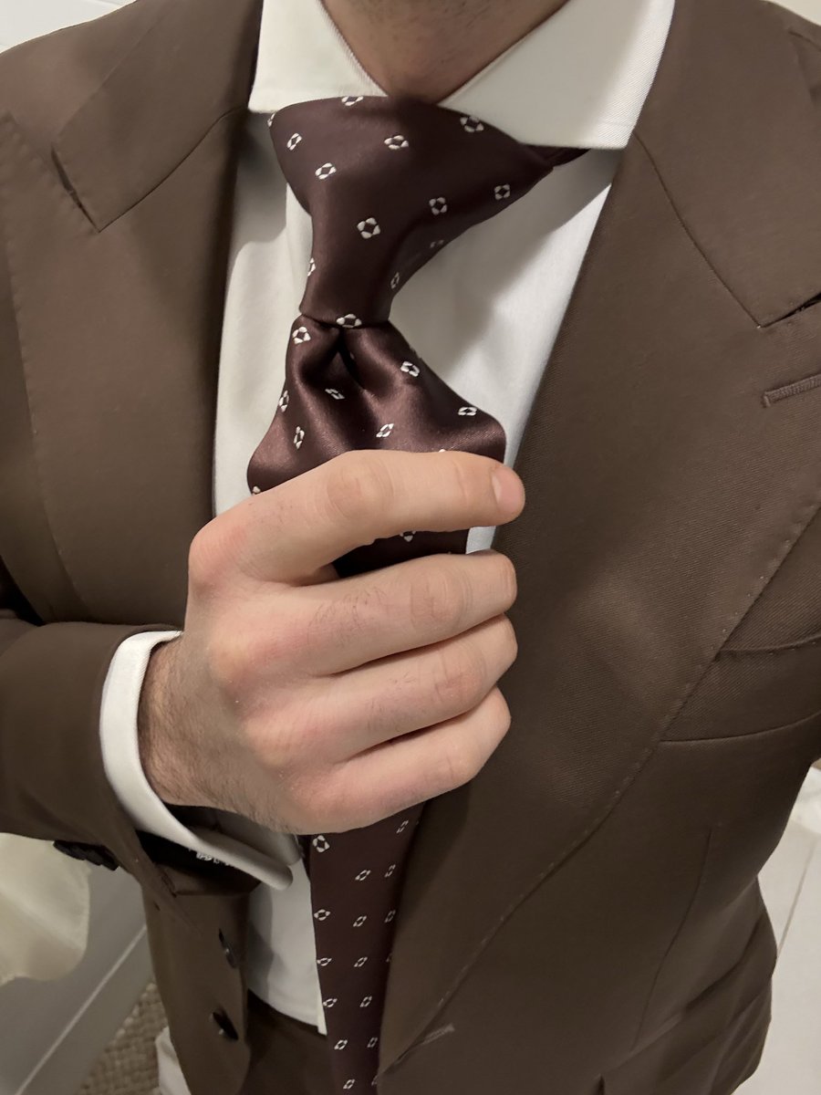 suit boy tweet media