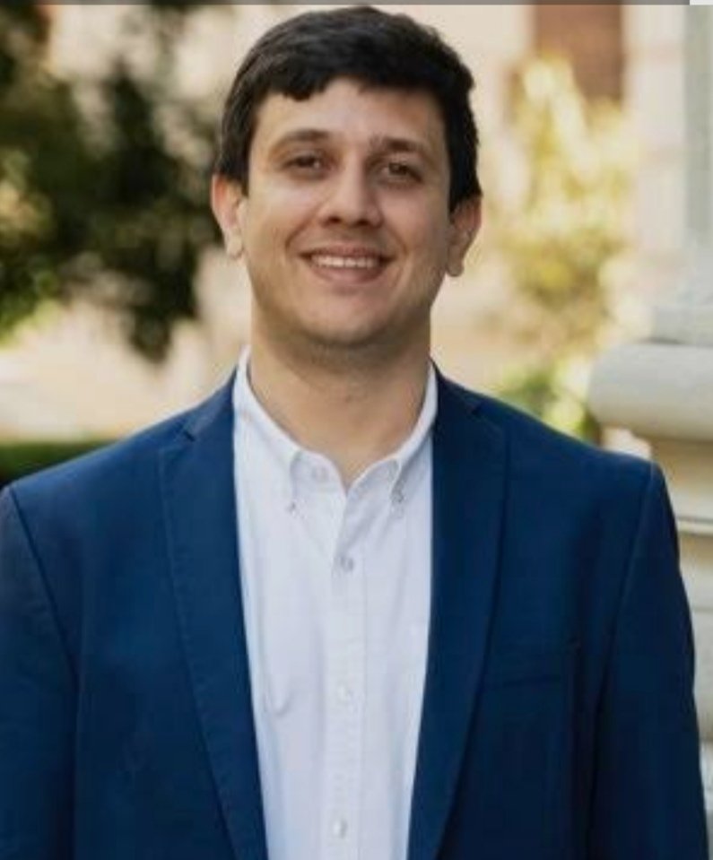 Jesús Armas es dirigente político, profesor de la #UCV y estudiante de Postgrado de la #USB. Fue encarcelado forzosamente el 10/12/2024. Sus familiares y amigos Universitarios exigen su libertad plena.
#LibertadParaLosPresosPolíticos 
#LeyDeAmnistiaYa
<a href="/SairamRivas/">Sairam Rivas</a>