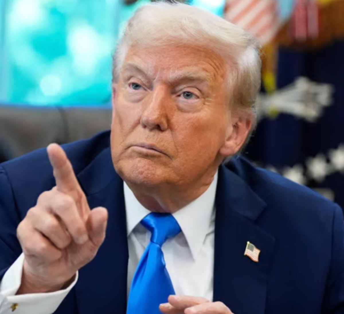 惊天爆料：张又侠被抓真实原因。 张副主席被抓是因为腐败吗？怎么可能？那个体制下，腐败少了都是罪过。  是因为出卖国家军事机密给美国？这当然是胡扯。作为习主席的儿时好友和家族世交的张副主席，他敢判敌，也没人敢相信啊。  突然想起前不久我的好朋友给我爆料。他是我 ...