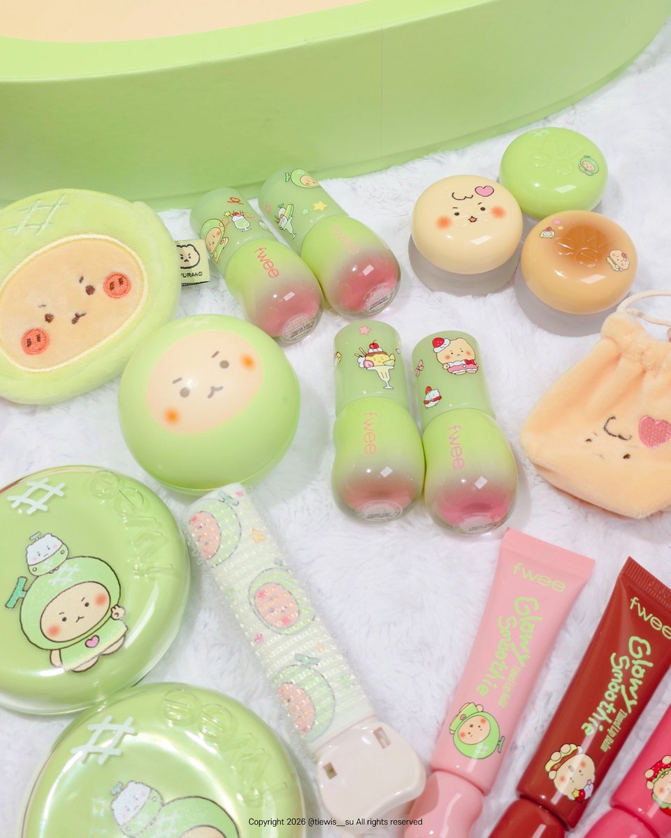 tiewis__su's tweet image. #제품제공 #RT이벤트  @fwee_makeup 
#rt 추첨 2분께 퓌🩷망곰 컬렉션 신제품 세트를 보내드립니다! (당발 2/1)

퓌와 망곰이의 만남...
진짜 너무 귀여움

퓌의 신상 스무디립밤 선공개 3종과 
푸딩팟이랑 3D 볼류밍 글로스 뉴컬러까지 만나보실수 있답니다!

자세한 설명 및 이벤트 상세 내용은