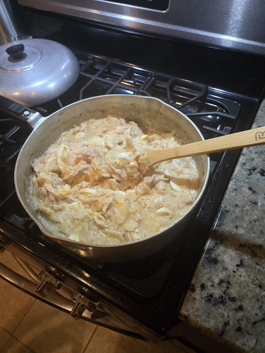 Love using cold weather as an excuse to eat. Yesterday left over potato soup and heated up a frozen brick of my Christmas gumbo. Tonight wife dropped her chicken and dumplings. #WinterStormFern