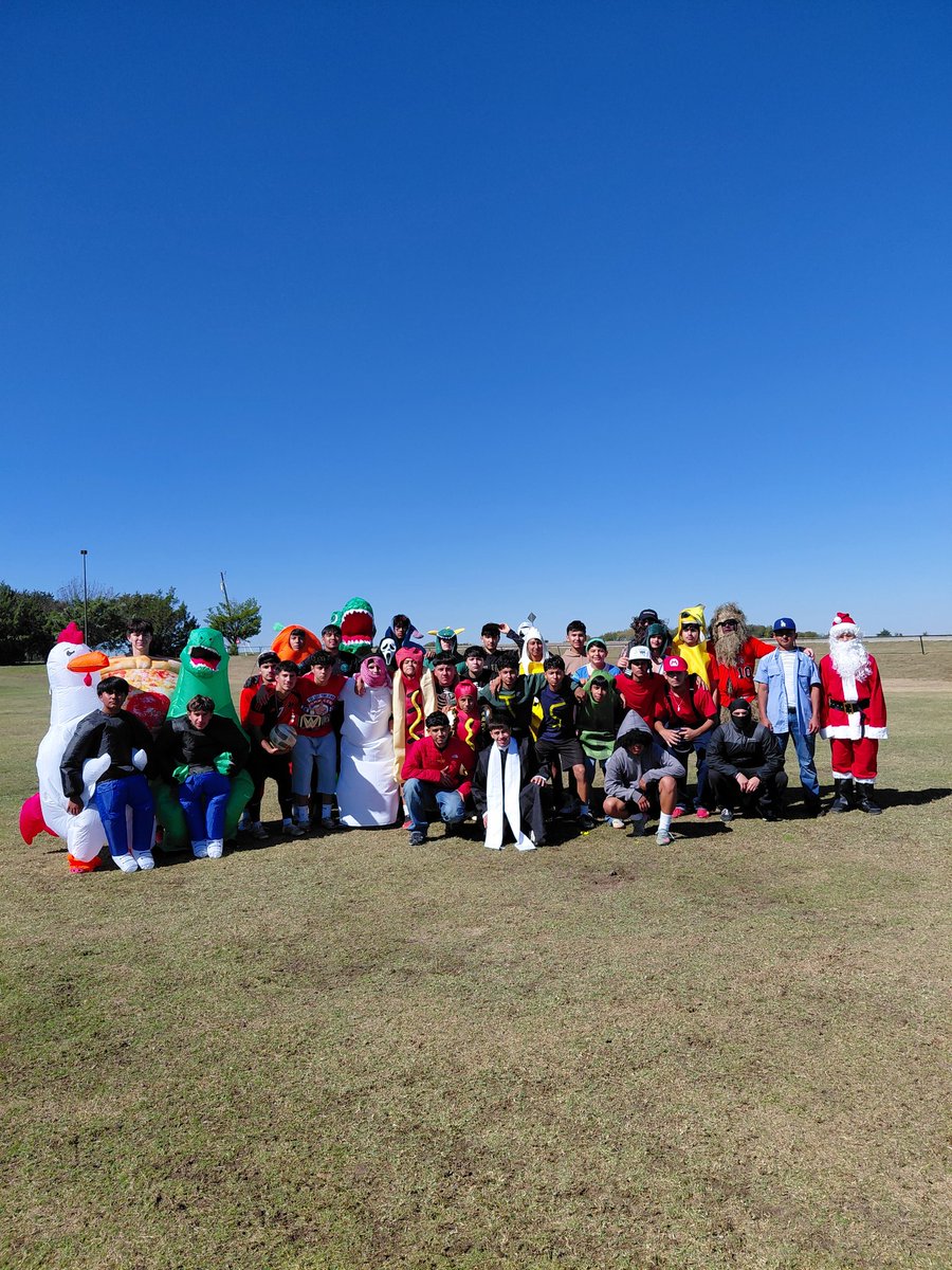 FerrisBaseball_'s tweet photo. Halloween kickball game https://t.co/yekRSclaAi