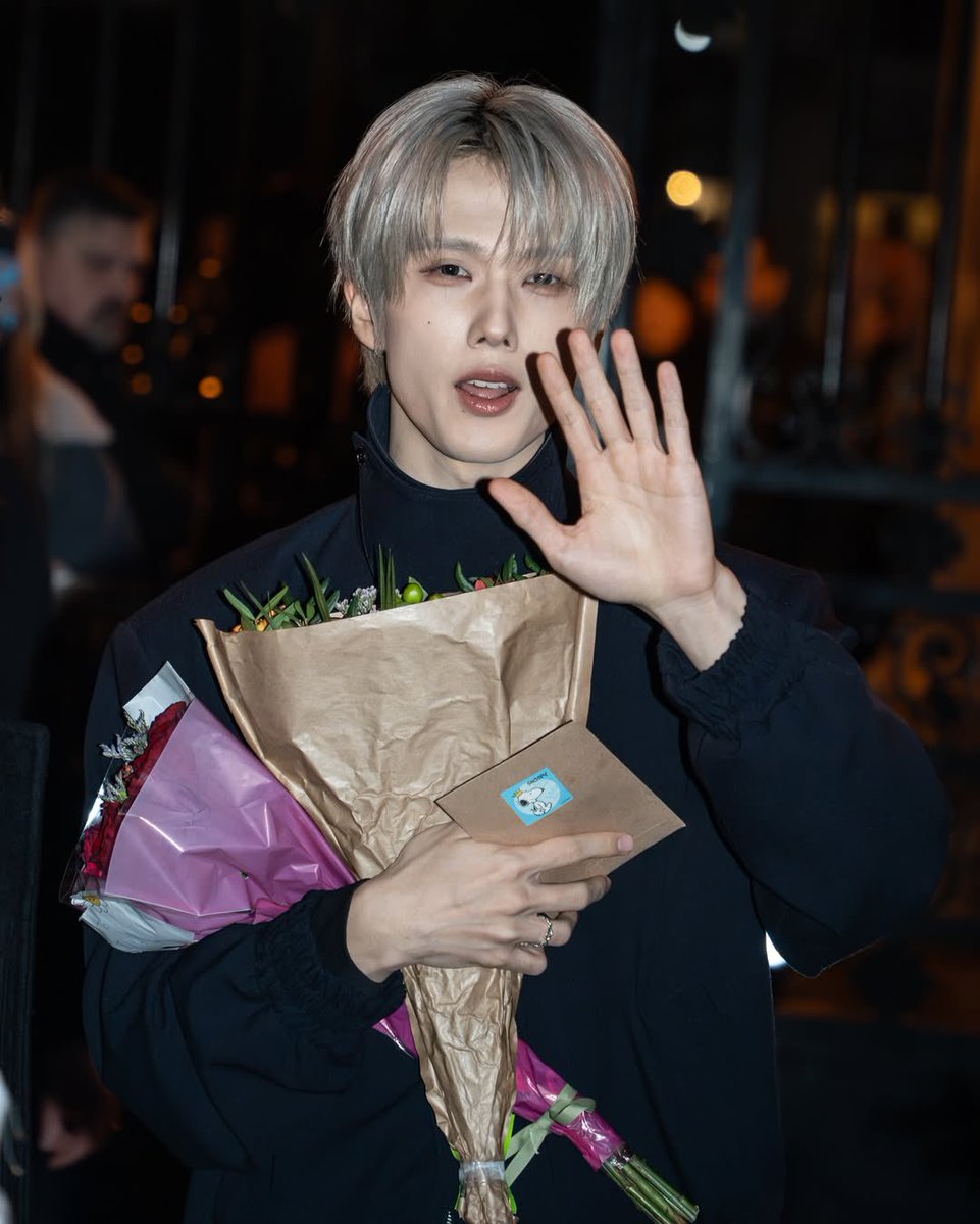 BABYJISUNG_TH's tweet image. 260126 VIEW OF THE ARTS/FASHION IG UPDATE (1)

จีซองจากในอินสตาแกรม View of the arts/Fashion ที่ถ่ายโดยคุณ Alessia Belotti ค่ะ🤍

ฝากทุกคนเข้าไปกดไลก์ กดรีโพสต์ และคอมเมนต์ที่โพสต์นี้ในอินสตาแกรมกันเยอะ ๆ นะคะ✨

🔗 instagram.com/p/DT8uDuQiCzA/…

#SYSTEMFW26xJISUNG