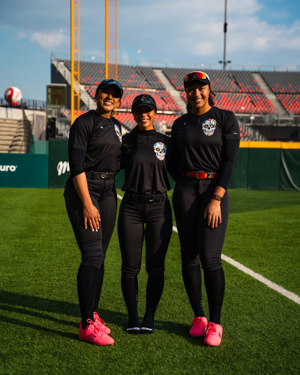 FROM PRACTICE TO GAME MODE. 🔥🔥

Big shoutout to @maruccifastpitch for getting the Smoke right for gameday!💯

#SmokeVsEverybody || #AllTheSmoke 💨