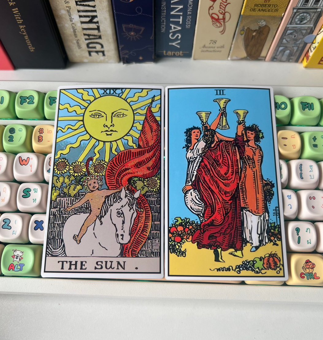 🌱 แด่ผู้ที่ผ่านมาพบเห็นข้อความนี้

พลังงานหลักคือความโล่ง ความโปร่งและความสบายใจ เหมือนช่วงก่อนหน้านี้คุณแบกอะไรบางอย่างไว้ในใจ คิดมาก เงียบ หรือเก็บตัว พี่ไพ่บอกว่ามันกำลังจะคลี่ออกเอง โดยไม่ต้องไปฝืนแก้ ไม่ต้องไปวิ่งตามอะไร