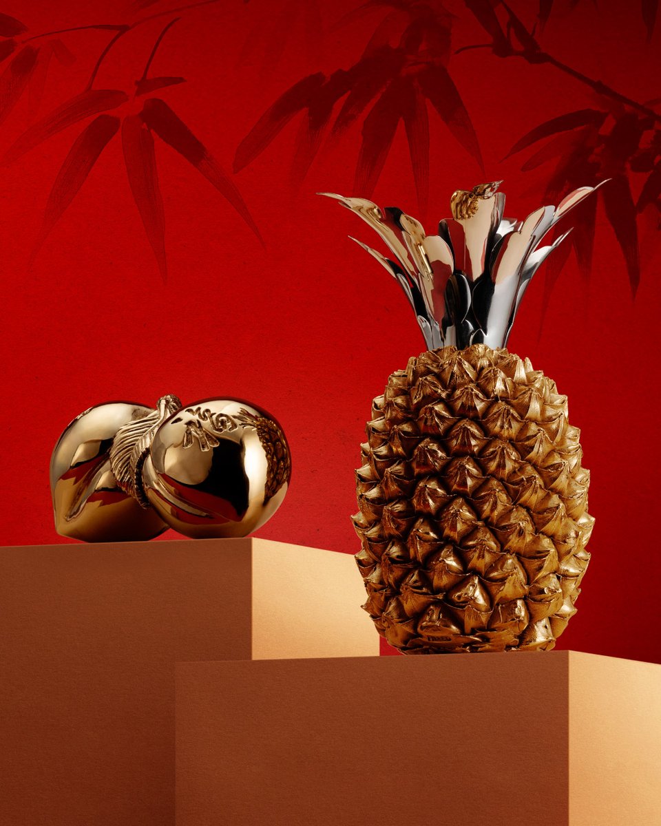 Gifts of prosperity and good fortune - in 24K gilt.

Pineapples and peaches hold significant symbolism in Chinese culture. Both fruits represent prosperity and longevity.

#Comyns #ComynsSilver #WilliamComyns #LunarNewYear