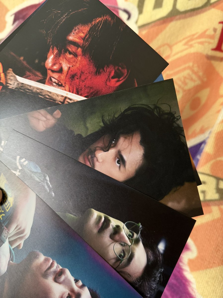 シャドエ応援上映に行った知人がポストカードをくれて神……楓士雄は血に