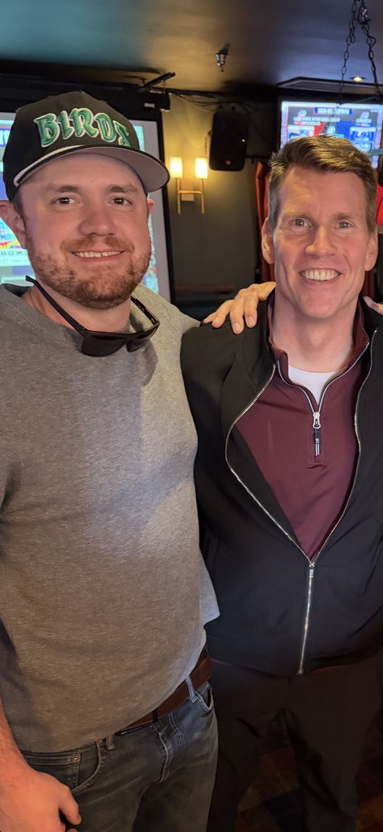 NGillie01's tweet photo. Watching championship weekend with the goat @ScottHanson https://t.co/sFLIPb0huY