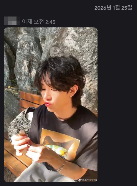 JUBBceo's tweet photo. We all share neurons
We were looking at the same joo🫣 https://t.co/t51rStuEmk