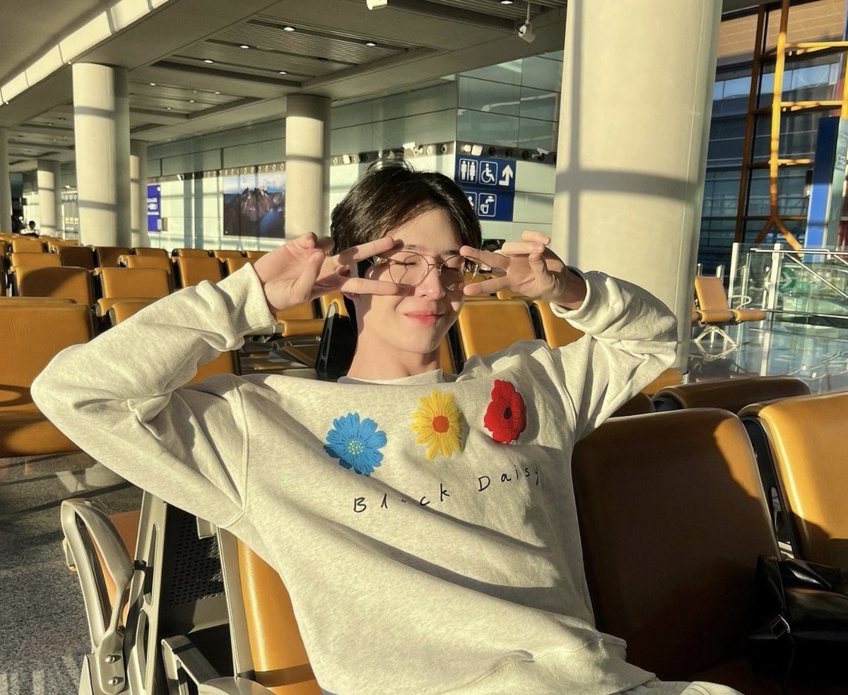 ☀️หวัดดีเช้าวันใหม่ค๊าบเจมส์ศุ ขอให้เป็นวันที่ดี สนุกสนานมีความสุข สิ่งที่ทำอยู่ขอให้สมหวัง ปังๆเลยเน้อคนเก่ง🤍✨ #JamesSu #JSY