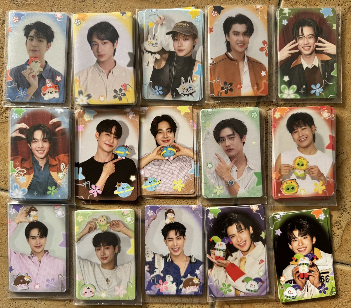 ViewNW's tweet photo. ปล่อยการ์ด คอลเก่า 

สนใจ DM.❤️❤️
นัดรับหน้างาน 
ส่ง ปณ.40 

X ติดลิมิตตอบไม่ได้ ทักไลน์ร้านได้เลยนะคะ

☘️https://t.co/JQOFBURXs6☘️

 #สนามอ่านเล่น2026xGMMTV https://t.co/hw816Uk4oh
