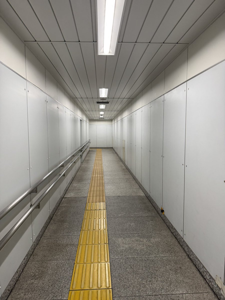 シャイニングな女たち上田公演に同行。
ステージングのシーンが劇的に成長していることに感涙。
吉高さん、桜井さん、山口さんの動きに目がいく。
イメージが身体をつくり、身体がイメージを支える。
名古屋公演頑張って欲しい。