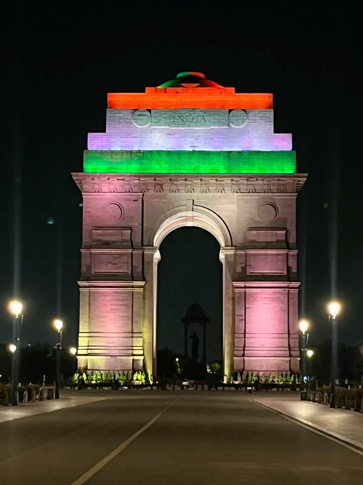 Affu7667's tweet photo. फ़ना होने की इजाजत ली नहीं जाती, 

ये वतन की मोहब्बत है, पूछकर की नहीं जाती

 इस दिन के लिए वीरों ने अपना खून बहाया है,
 झूम उठो देशवासियों गणतंत्र दिवस आया है.

26 जनवरी 2026 की हार्दिक शुभकामनाएं!
#RepublicDay2026 #26January 
#HappyRepublicDay2026 https://t.co/dZ4d3nvYsO