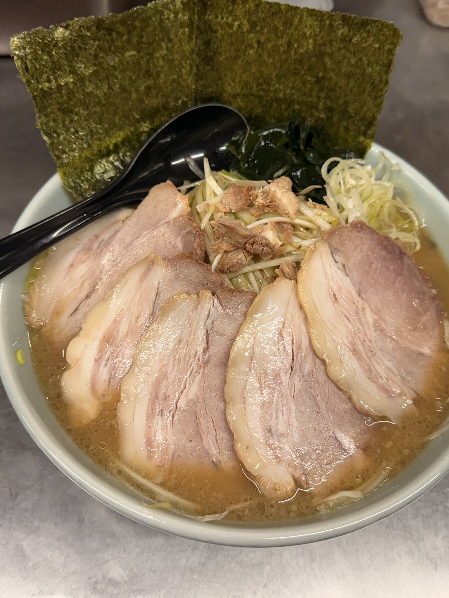 ma_ru_ko_ya's tweet image. おはようございます☀
昨日からチラチラ降っていた雪が夜間本気出したので積もりました…

《営業時間》
11:30〜14:45L.O・17:00〜20:30L.O

✴︎皆さまのご来店お待ちしております
ご来店の際は足元にご注意くださいませ