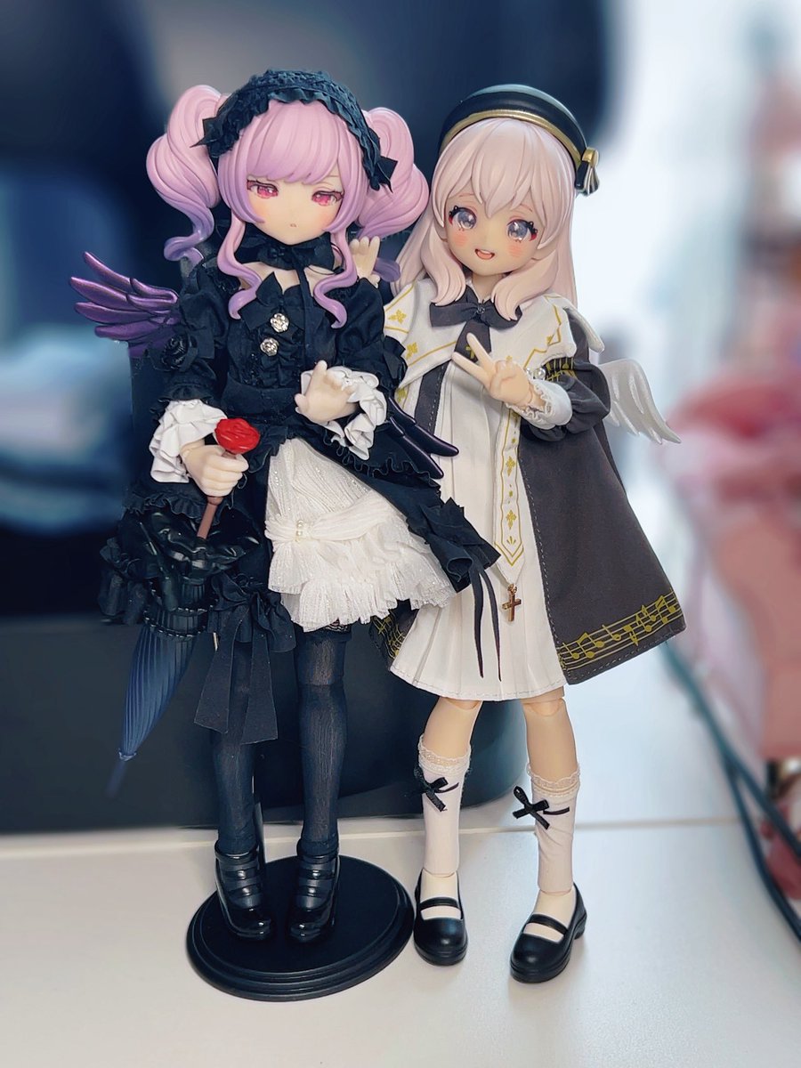 夢喰いキャンディちゃんようこそ!!

まるで魔法少女主人公と光堕ちライバルみたいで大変可愛いペアになりました😊