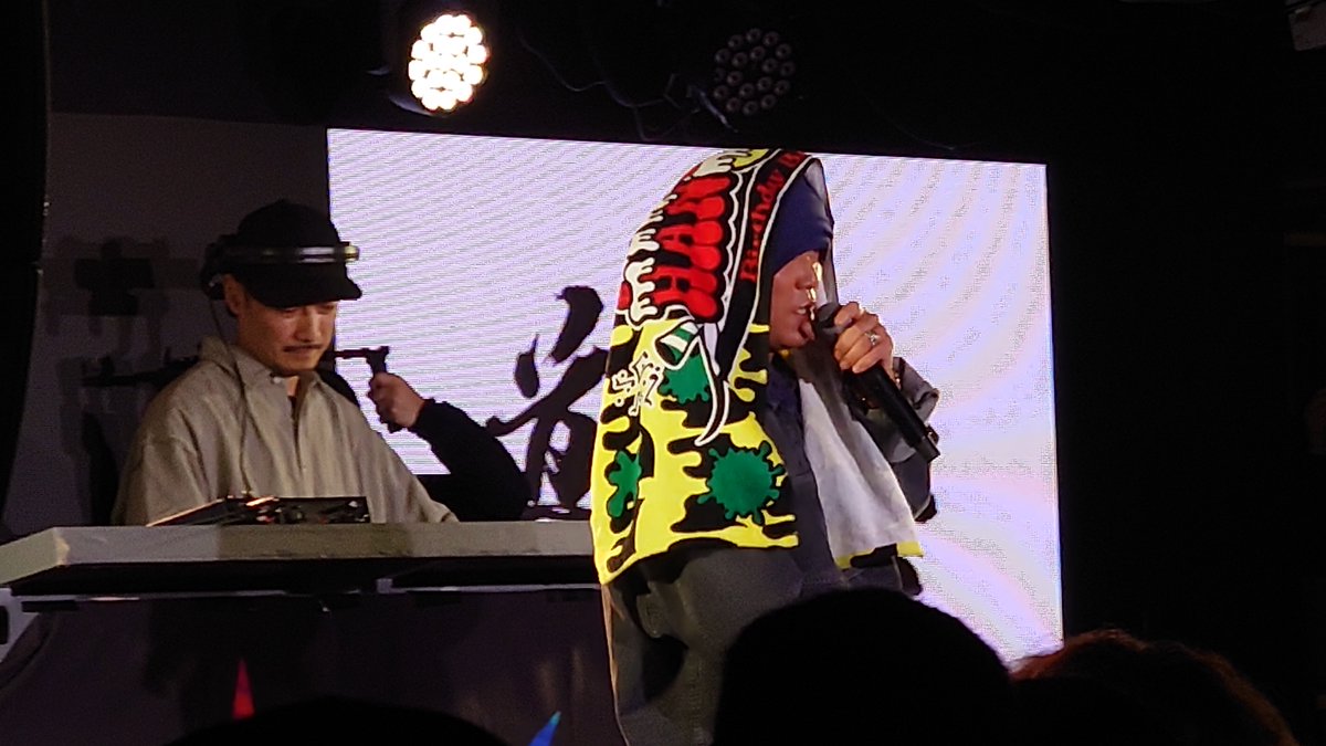 SAKKUN_Reggae's tweet photo. @VOICEMAGICIANjp #ハンクンバースデーバッシュ
ぼっちゃんと次女と一緒に行きました。VIBESカレー・ジャークチキン・カレーうどんサイコ～でした。HAN-KUNと次女が一緒の誕生日なので、ダブルでお祝いで盛り上がって楽しめました🎉 https://t.co/bsOeD1EtFD