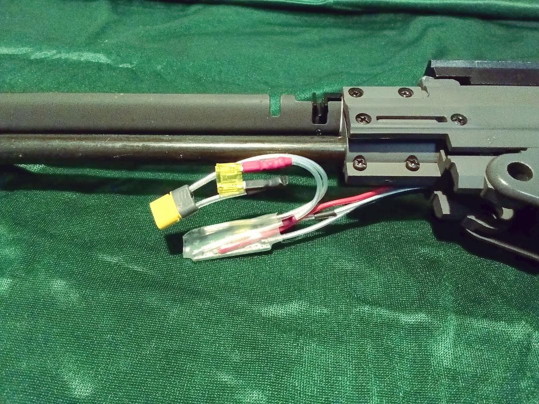 Pin_shooters's tweet image. 【カスタム済みエアガン販売中！】
東京マルイ SIG551 + FET

高効率な配線設計でMOSFETを搭載！
純正よりもレスポンスが良く、滑らかな撃ち心地を実現。

もちろんリポバッテリーにもそのまま対応します！

↓詳しくはメルカリで！
jp.mercari.com/item/m63140637…