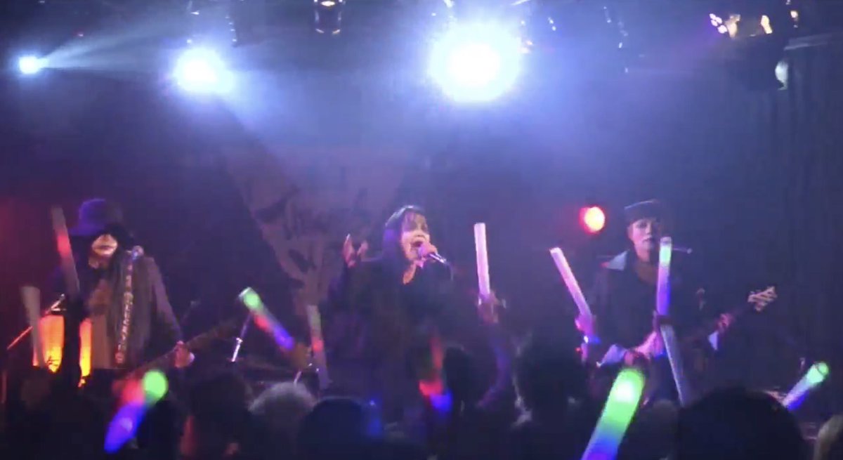 お昼どす
2026.01.25 柏ThumbUp
美女木JUNCTIONセトリ

1.Sk8er Boi
（アヴリル・ラヴィーン）
2.夢見る少女じゃいられない
（相川七瀬）
3.Don't You Want Me
（The Human League）
4.GLORIA
（ZIGGY）
5、ちいさな恋の歌
（MONGOL800）

ステージから見る景色も素敵でした🎶

今週も頑張ろ٩( ᐛ )و