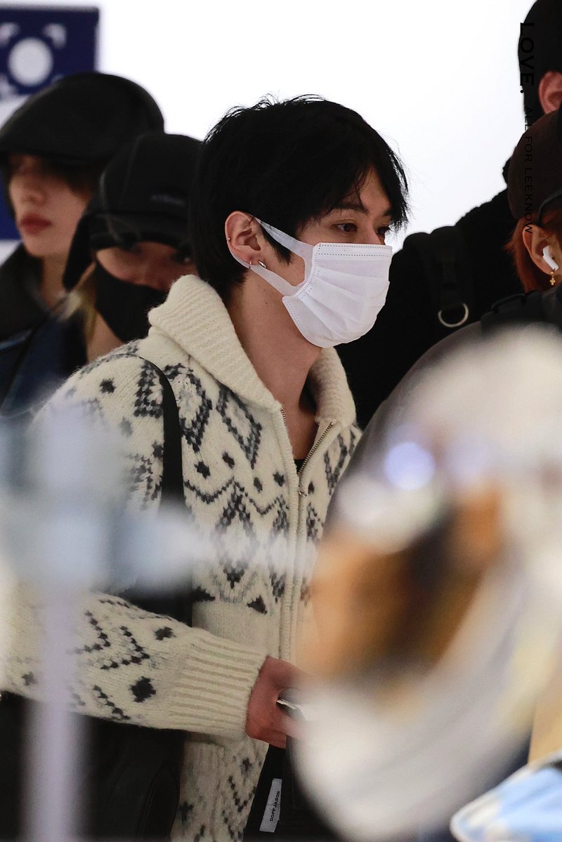 moonlightmino's tweet image. safe flight my miso