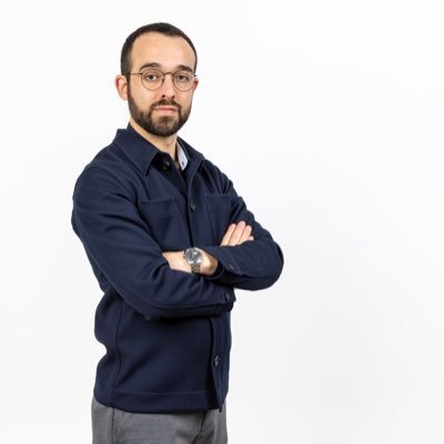 Un científico de veras. El médico oncólogo azogueño <a href="/DavidPesantez1/">David Pesántez</a> encabeza proyectos de desarrollo de fármacos contra diferentes tipos de cáncer, buscando atacar alteraciones genéticas específicas en tumores. Pésantez es Director en un departamento de oncología de AstraZeneca,