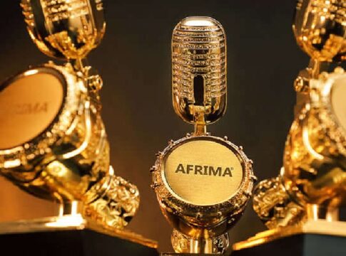 echotitbits's tweet image. Falz and Yemi Alade Shine at 9th AFRIMA Awards in Lagos.
echotitbits.com/falz-and-yemi-…
.
.
Photo Credit: Nigeria Info FM