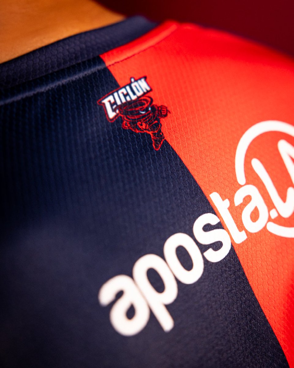 Cuando sos el más popular lo sabés, lo mostrás, lo sentís 💪🏻🌪️

Home 2026: La Mitad + 1 🔵🔴

#PumaCCP #PumaFootball