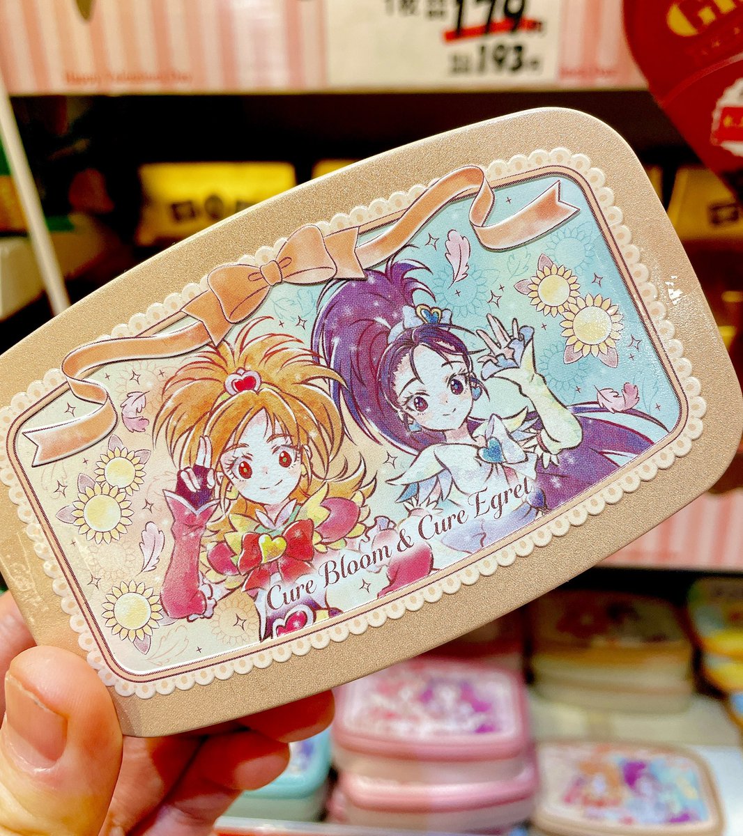 デザインが凄く可愛い「プリキュアレリーフチョコ缶」♬ キュアブルームとキュアイーグレットが可愛すぎて即購入です☺️💕
