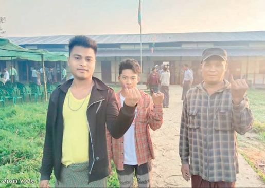 Freelancejou333's tweet photo. Voters cast ballots peacefully and freely in election phase III #MyanmarFactCheck #WhatsHappeningInMyanmar #grofor https://t.co/g4gJ2Th7MH