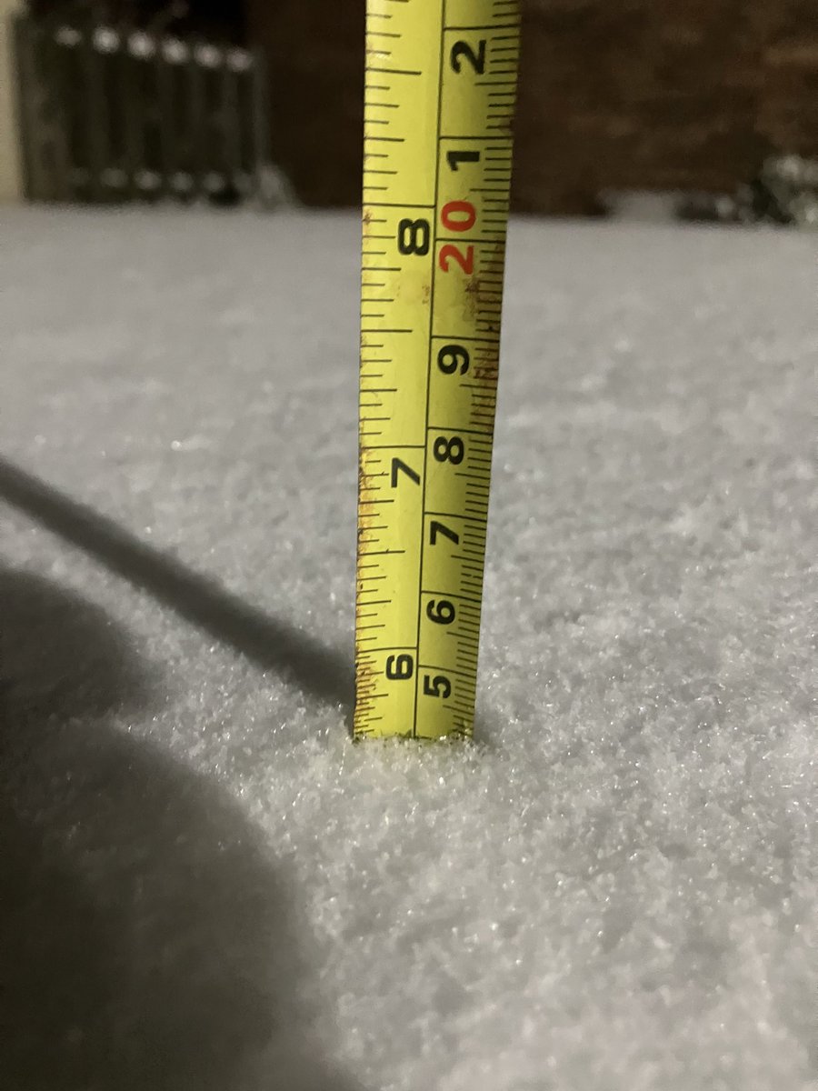 bennyj35's tweet photo. @NWSILN Couple measurements taken around 8:30 PM tonight. At the Governor’s Place in Chillicothe Ohio, just off of Independence Drive. https://t.co/5E6nZsOWMS