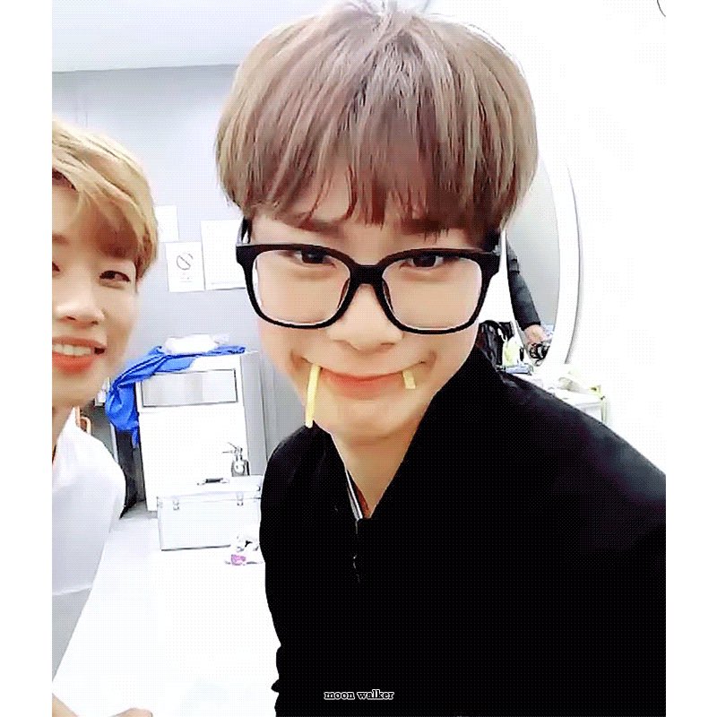 21esthete's tweet photo. #영원히빛나는달_문빈_생일축하해
내 최강 포켓몬 우주최강 강아지
세��에서 젤 귀여운남자 생일축하해 ♡ ♡ https://t.co/49XcDeAiBw