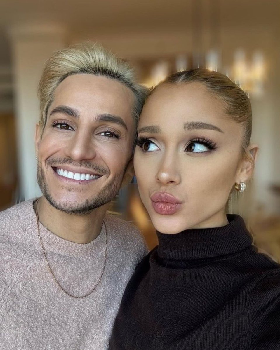 happy bday! <a href="/FrankieJGrande/">Frankie James Grande</a> 🤍