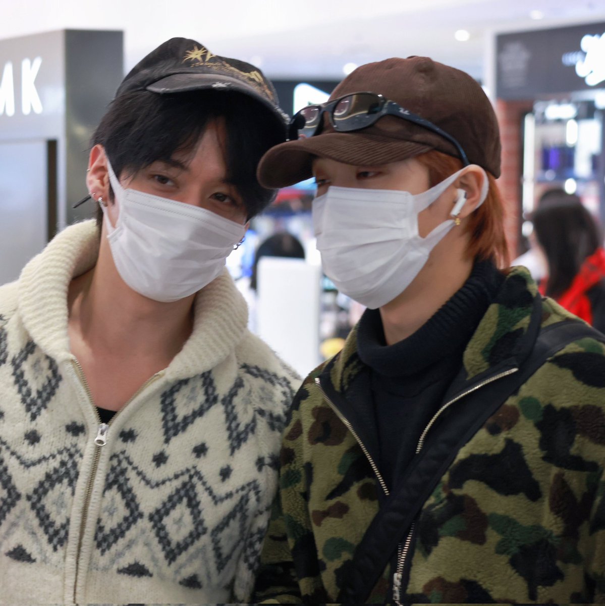 hanmyhand's tweet image. ELES NAMORAM