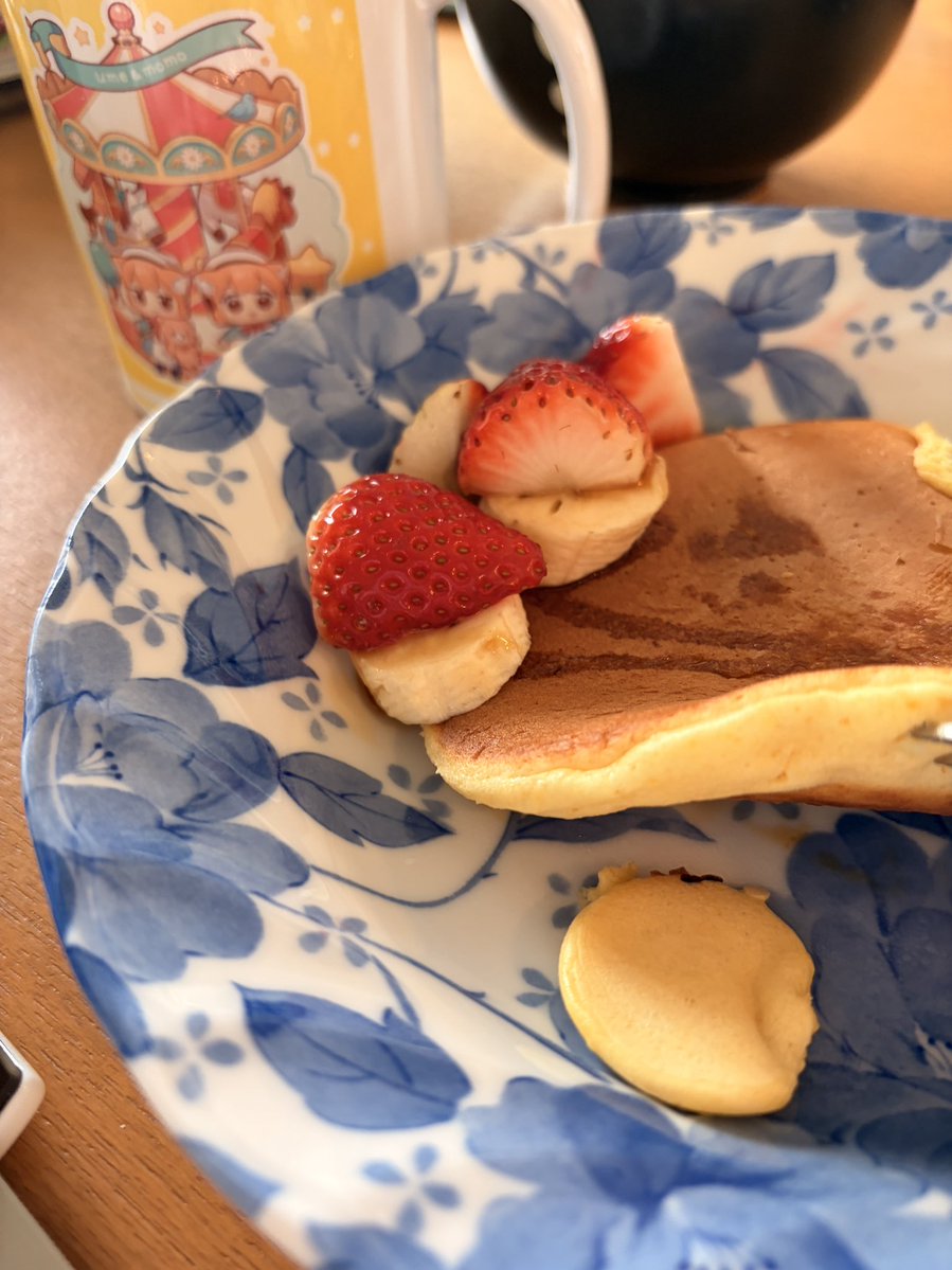 今回のうめももちゃんみて、ふわふわ〜に感動するうめももちゃんたちがかわいくて、スフレパンケーキ食べた〜いとなりつくりました。
うめももちゃんは、小さいホットケーキをみて、ホットケーキのいちばんおいしいとこだ!となれるまんがです。
超おすすめです。 