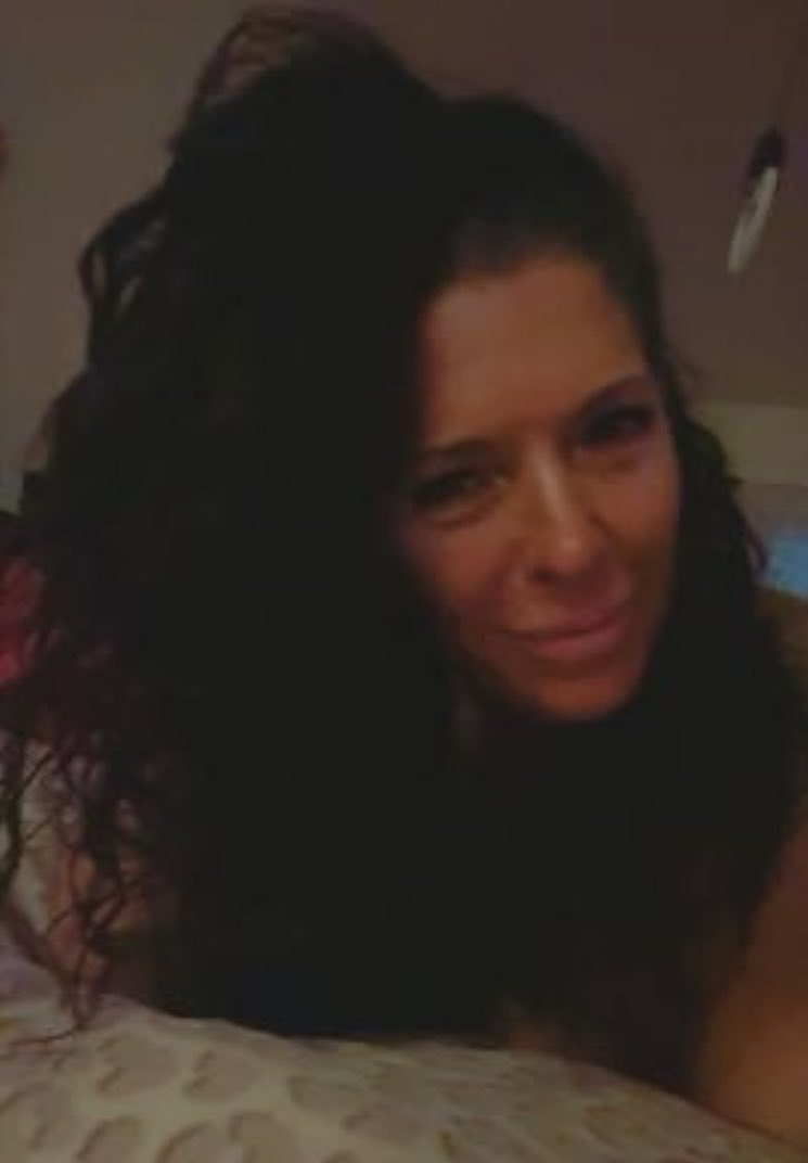 warrior19RN's tweet image. My hair is literally one big rats nest😂😂… it’s gonna be fun brushin it out…😂NOT😜