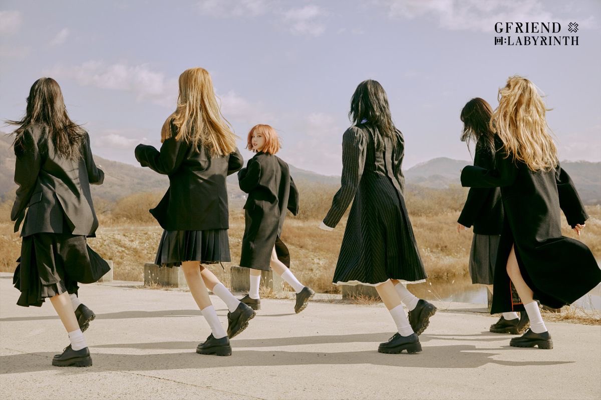 GfriendMemorias's tweet image. 6 years ago today, GFRIEND released the Crossroads ver. concept photos for their 8th mini album, ‘回:LABYRINTH’.

#GFRIEND #GFRIENDMemorias