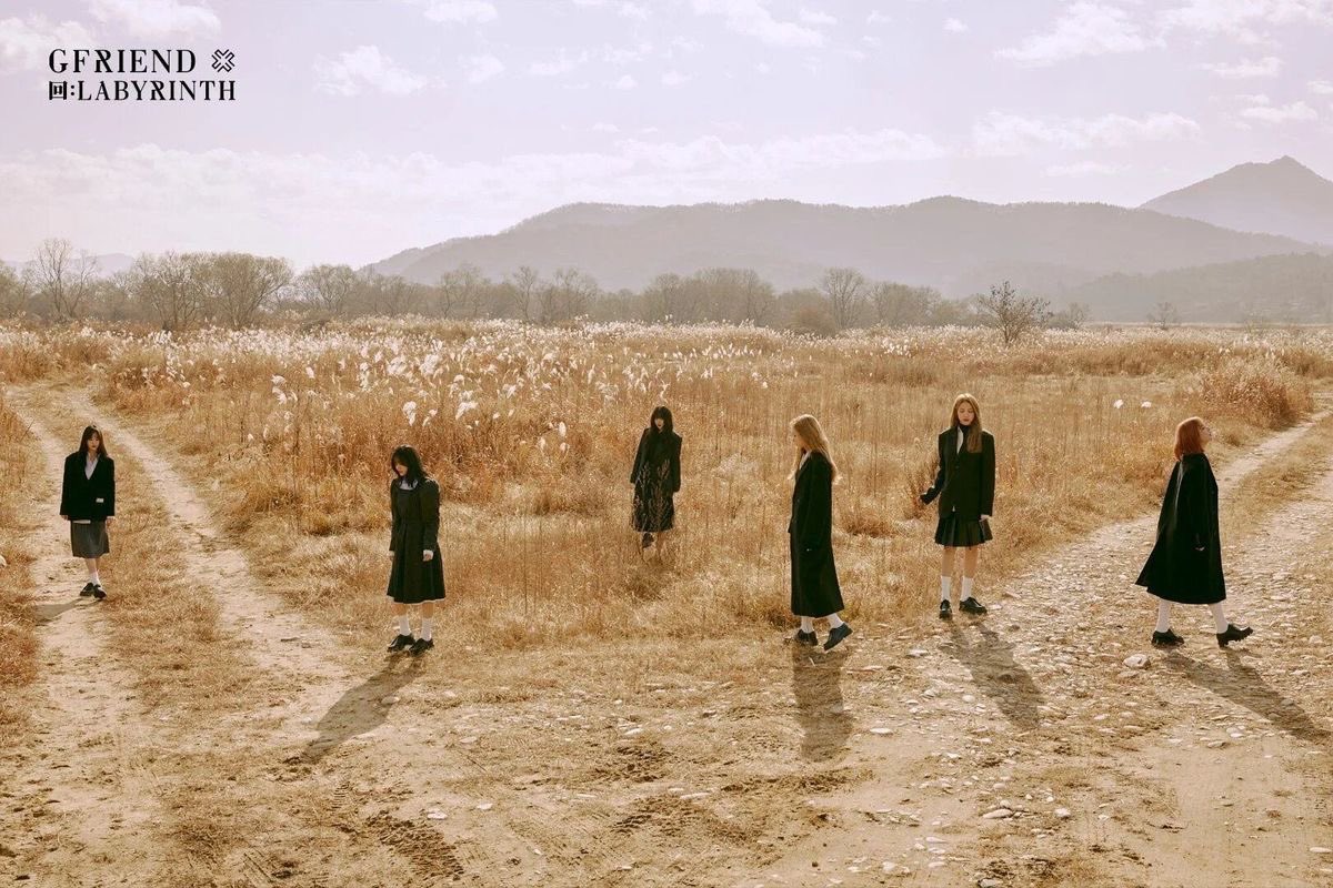 GfriendMemorias's tweet image. 6 years ago today, GFRIEND released the Crossroads ver. concept photos for their 8th mini album, ‘回:LABYRINTH’.

#GFRIEND #GFRIENDMemorias