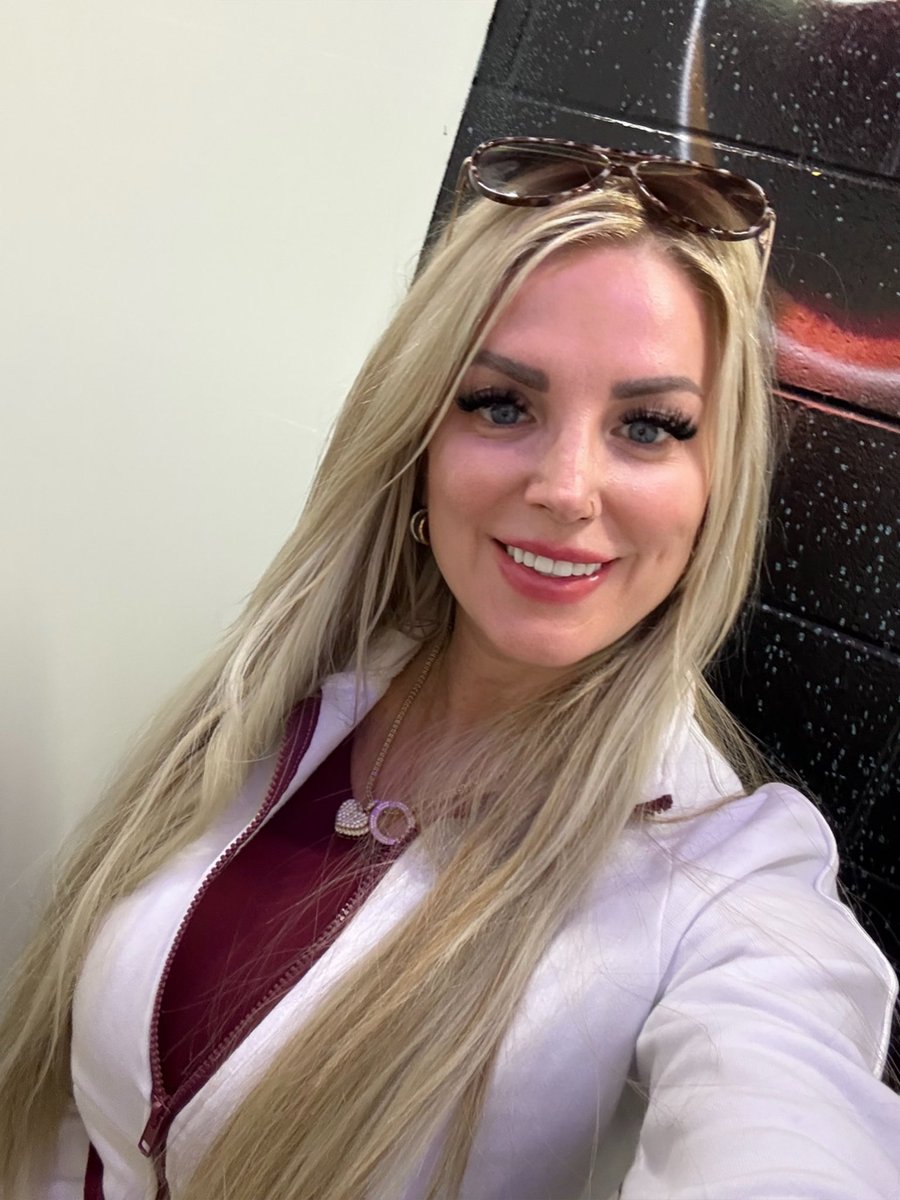 a CUTIEEE 🤗🤗🤗