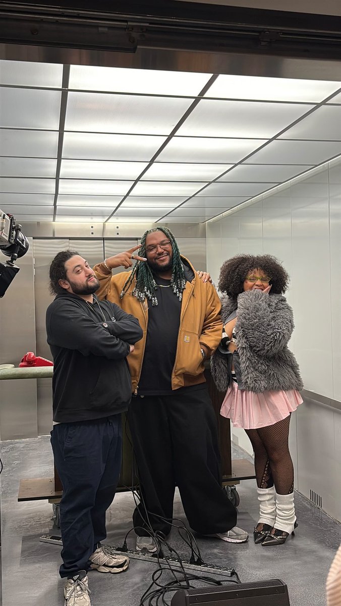 Tromac_wav's tweet image. we did a thing 🛗 @spunbysun @flotussin