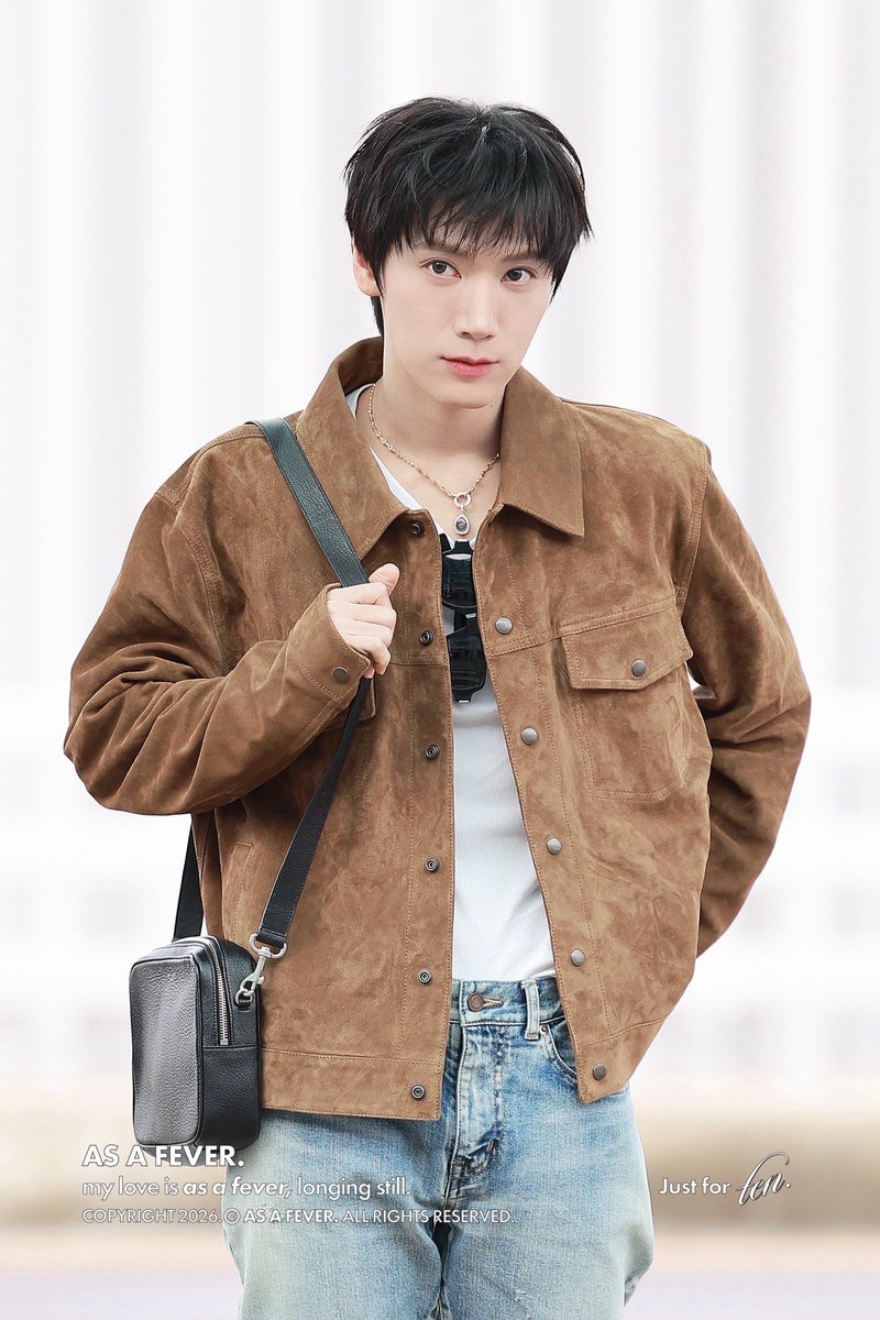 TENzenter's tweet image. ผมส่งหน้า หน้าส่งคิ้ว คิ้วส่งตา ตาส่งปาก ปากส่งสันกราม คอส่งชุด ชุดส่งคน ทั้งหมดแอดให้เลยค่ะ เอาไปเลย 1000/10 😻✨

#TENtoYSL2026Show