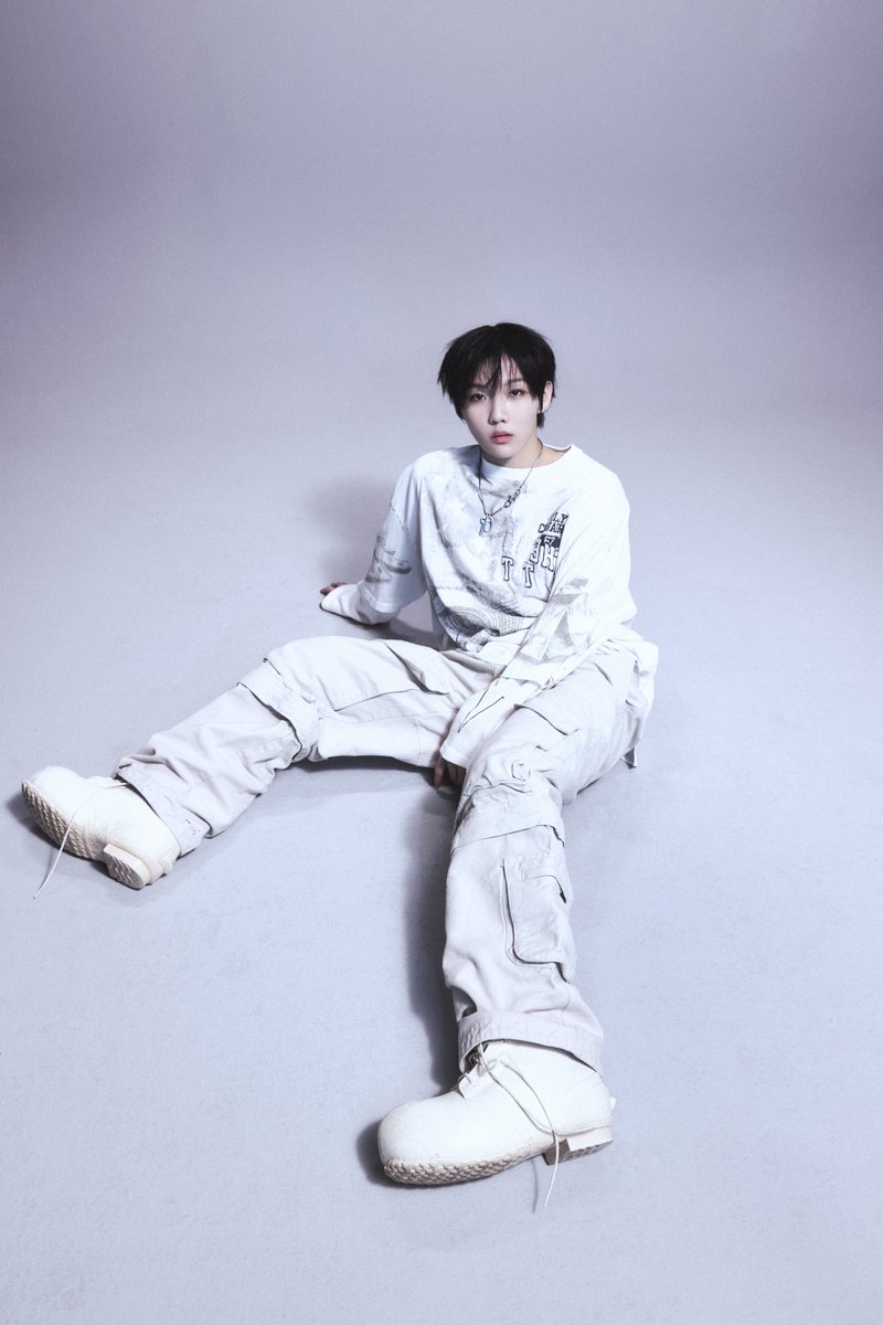 MODYSSEYWORLD's tweet image. MODYSSEY (모디세이) 
Official Profile

#SUREN #수런 

#MODYSSEY #모디세이